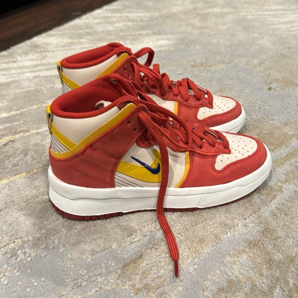 Nike Dunk High UP “Cinnabar”
- Size 7.5 Women never worn outside like new